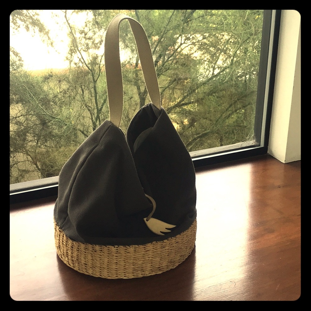 Selling French brand Muun shoulder bag